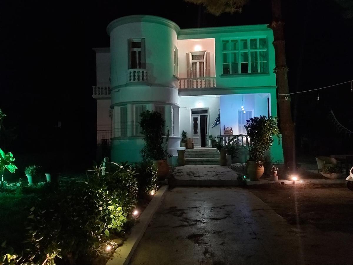 Tower Traditional Pool Villa Кремасті Екстер'єр фото