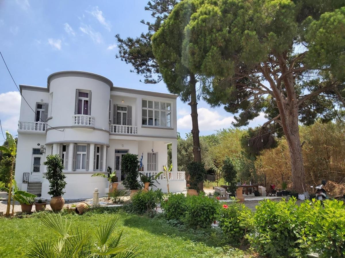 Tower Traditional Pool Villa Кремасті Екстер'єр фото
