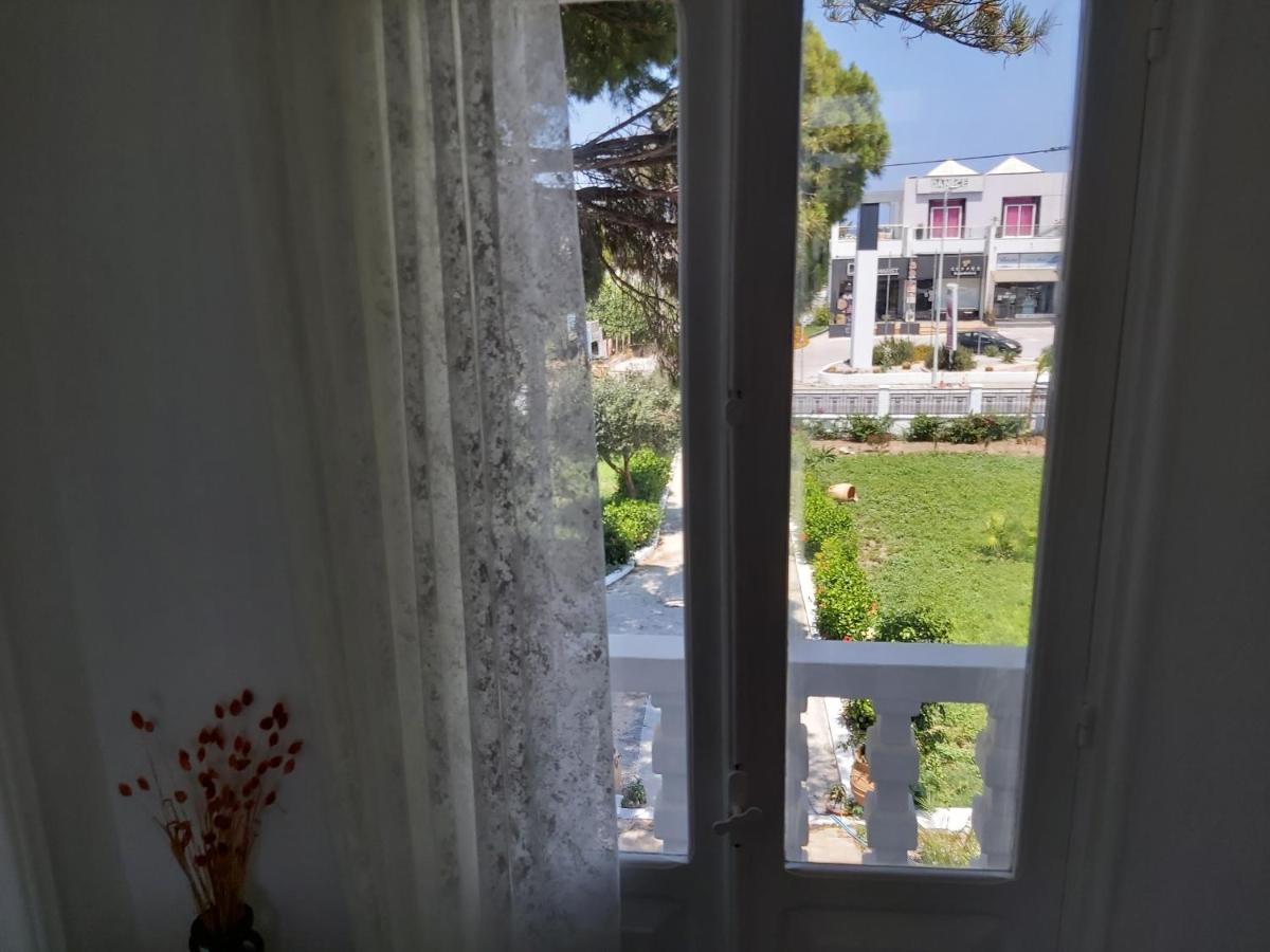 Tower Traditional Pool Villa Кремасті Екстер'єр фото